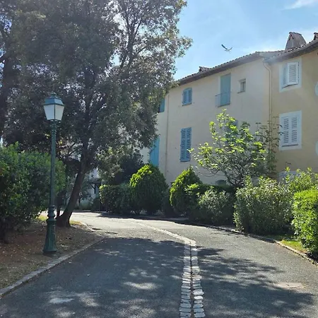 Le Balcon Des Canaux - Vue Spectaculaire Sur Les Canaux De Port-grimaud Appartement Port Grimaud